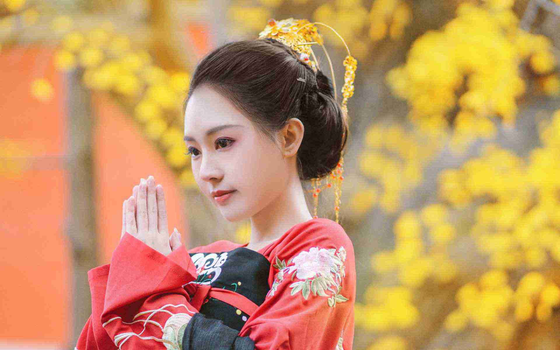 顶楼的大象完整版电影剧集08-27解说最新 - 97视频